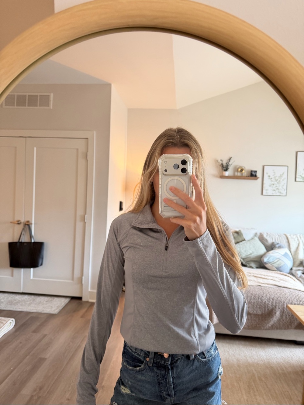 Women's Gray Long Sleeve Top